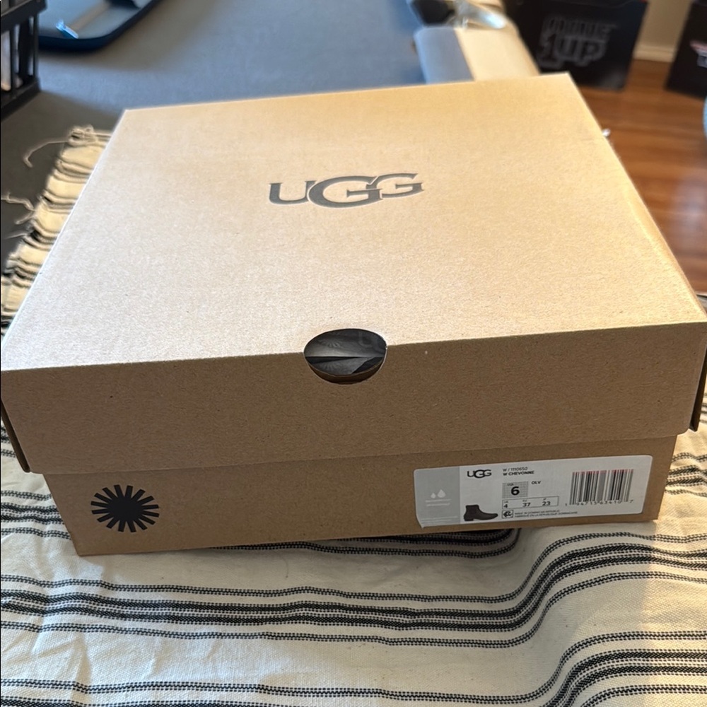 UGG Chevonne Rain Boots